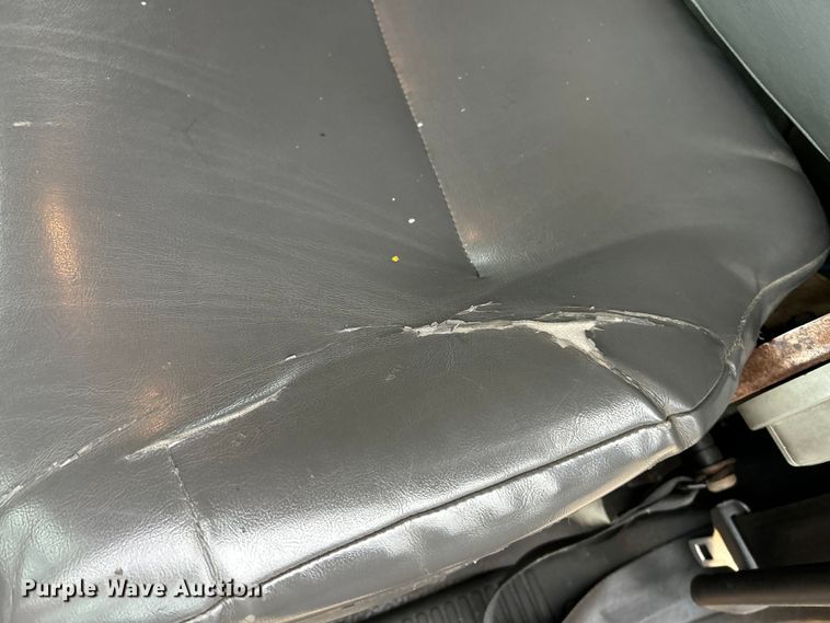 image for item EK4229 2006 International 7400 dump flatbed truck