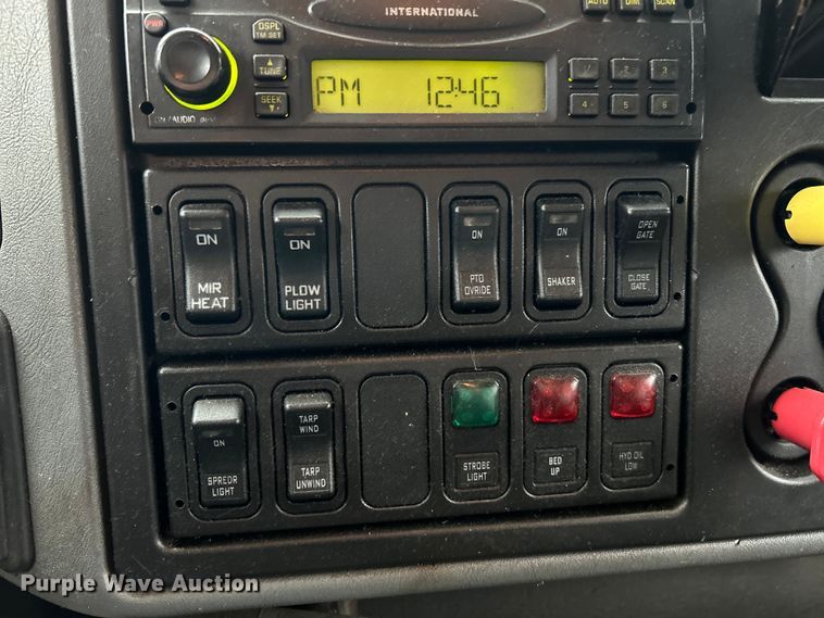 image for item EK4229 2006 International 7400 dump flatbed truck