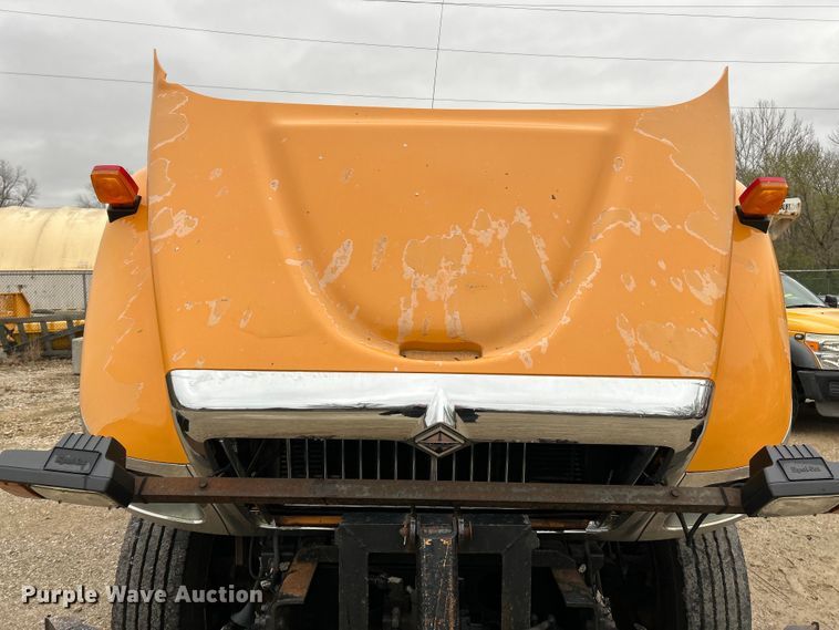 image for item EK4229 2006 International 7400 dump flatbed truck