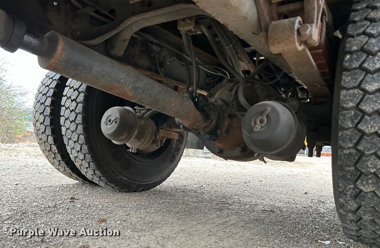 image for item EK4229 2006 International 7400 dump flatbed truck