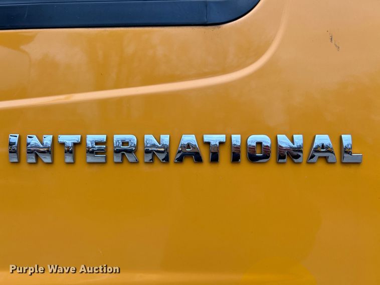 image for item EK4229 2006 International 7400 dump flatbed truck