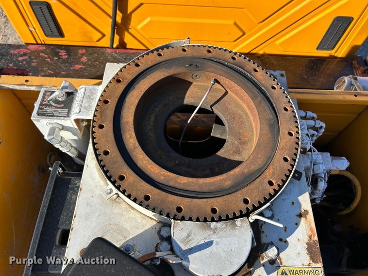 image for item EK4230 2004 International 4300 utility / service truck