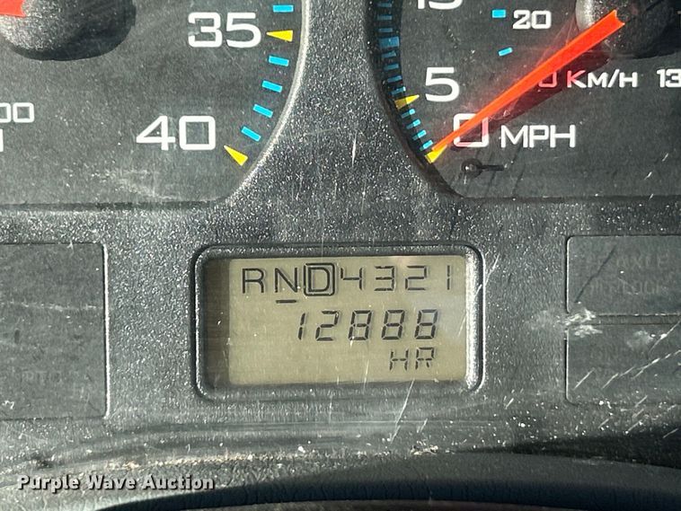 image for item EK4230 2004 International 4300 utility / service truck