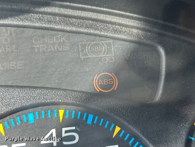 image for item EK4231 2005 International 7400 dump flatbed truck