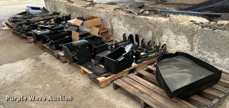 image for item EK4280 Police equipment 