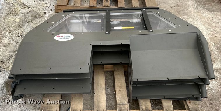 image for item EK4280 Police equipment 