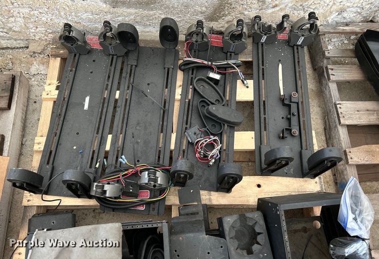 image for item EK4280 Police equipment 