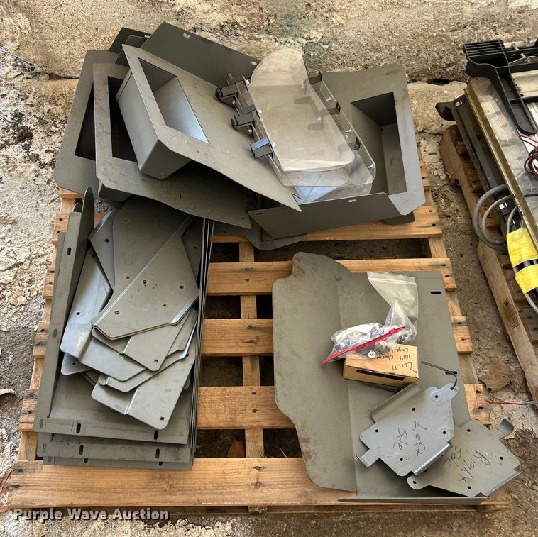 image for item EK4280 Police equipment 