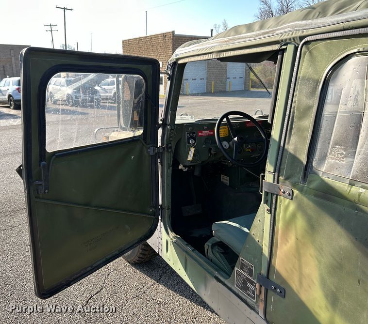 image for item EK4291 1989 AM General Humvee SUV