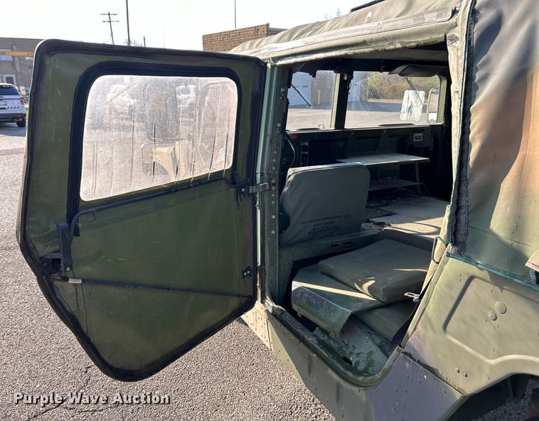 image for item EK4291 1989 AM General Humvee SUV