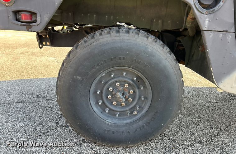 image for item EK4291 1989 AM General Humvee SUV