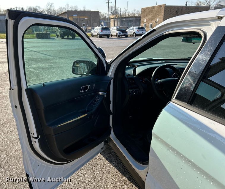 image for item EK4292 2017 Ford  Explorer Police Interceptor  SUV