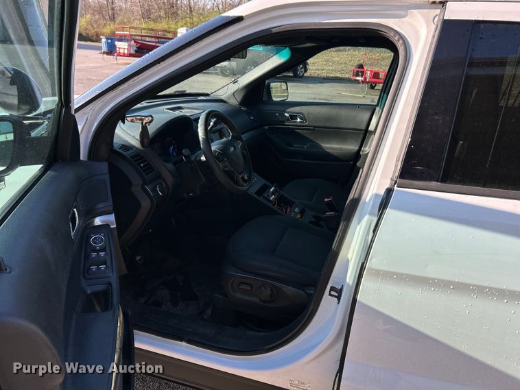 image for item EK4292 2017 Ford  Explorer Police Interceptor  SUV