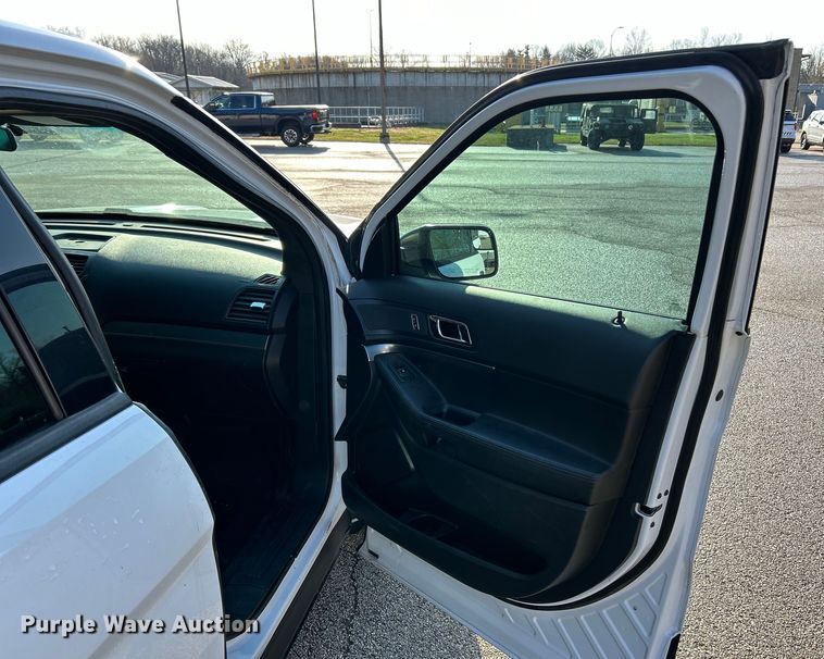 image for item EK4292 2017 Ford  Explorer Police Interceptor  SUV