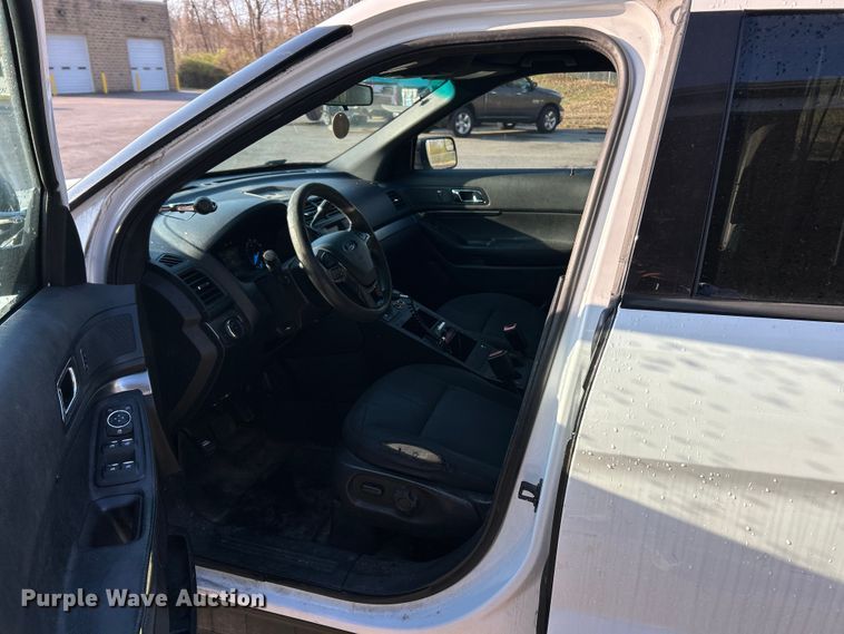 image for item EK4293 2017 Ford Explorer Police Interceptor  SUV