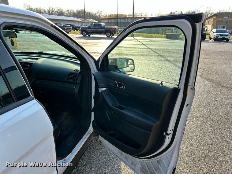 image for item EK4293 2017 Ford Explorer Police Interceptor  SUV