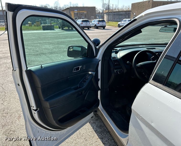 image for item EK4294 2016 Ford Explorer Police Interceptor  SUV