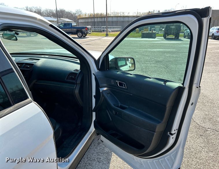 image for item EK4294 2016 Ford Explorer Police Interceptor  SUV