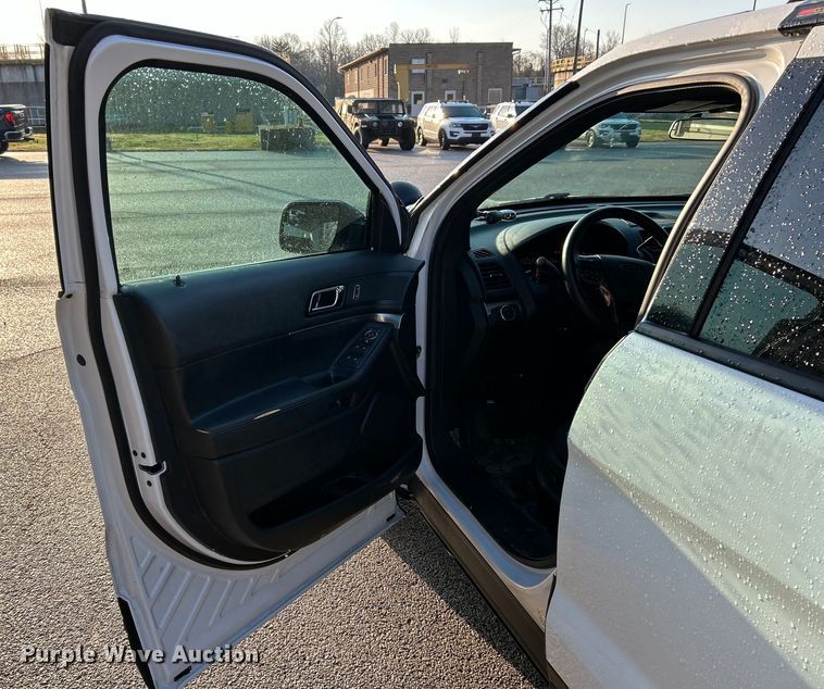 image for item EK4295 2017 Ford Explorer Police Interceptor  SUV