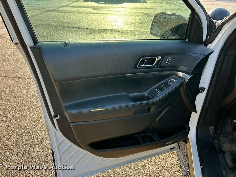 image for item EK4295 2017 Ford Explorer Police Interceptor  SUV