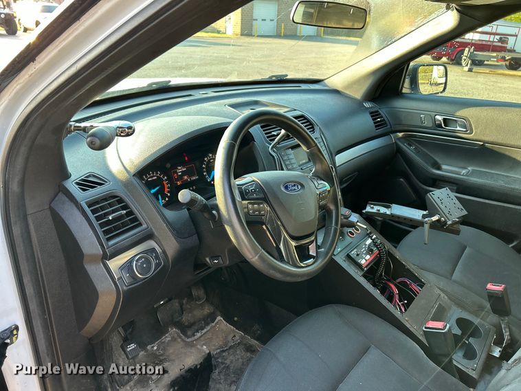 image for item EK4295 2017 Ford Explorer Police Interceptor  SUV
