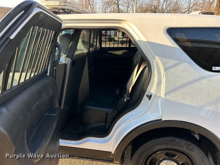 image for item EK4295 2017 Ford Explorer Police Interceptor  SUV