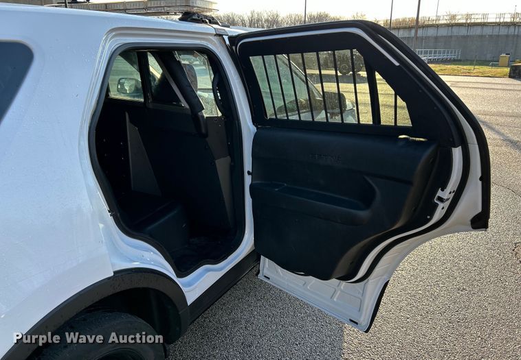 image for item EK4295 2017 Ford Explorer Police Interceptor  SUV