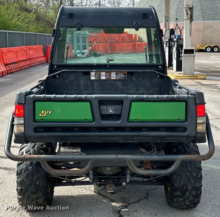 image for item EK4309 2015 John Deere Gator XUV 825i utility vehicle