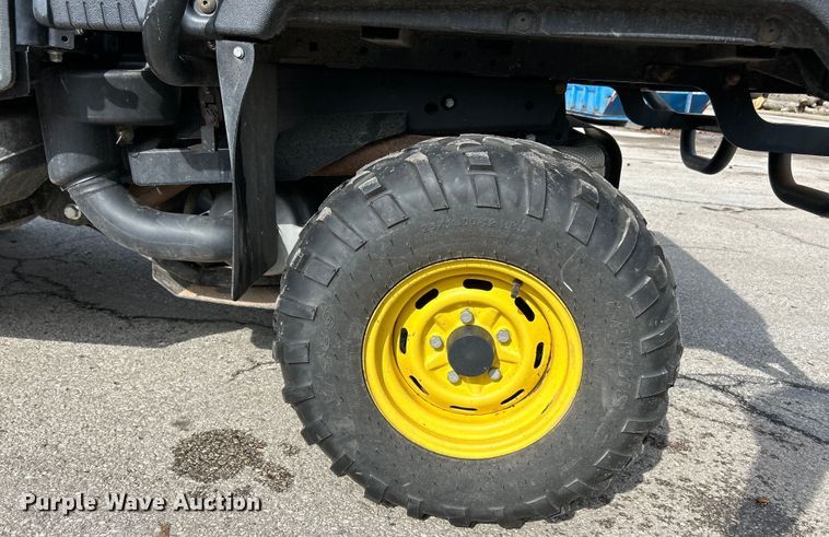 image for item EK4309 2015 John Deere Gator XUV 825i utility vehicle