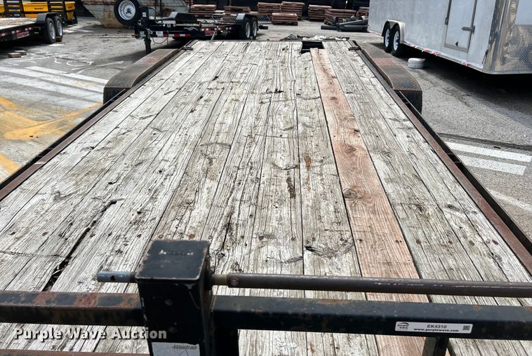 image for item EK4310 2009 Roadrunner  equipment trailer