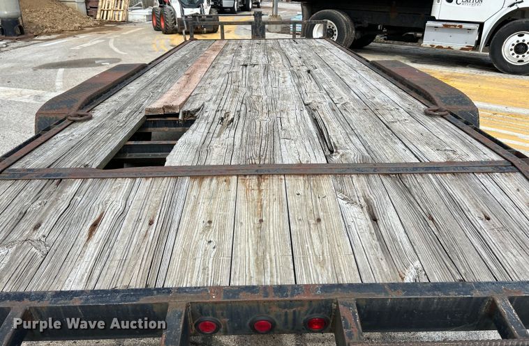 image for item EK4310 2009 Roadrunner  equipment trailer