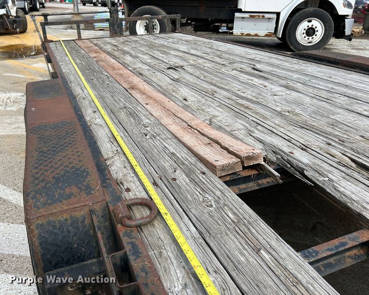 image for item EK4310 2009 Roadrunner  equipment trailer