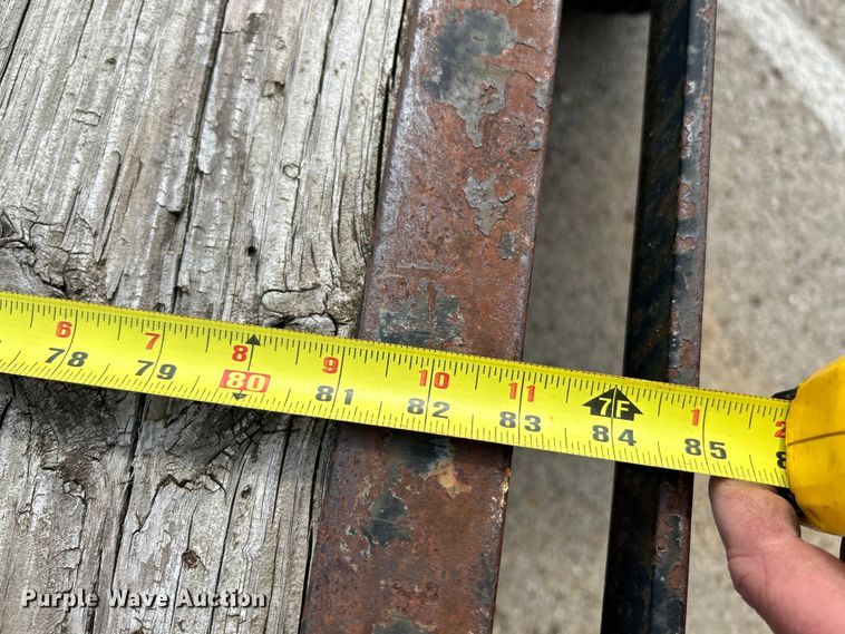 image for item EK4310 2009 Roadrunner  equipment trailer