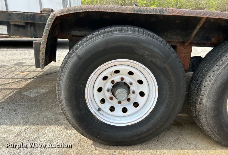 image for item EK4310 2009 Roadrunner  equipment trailer