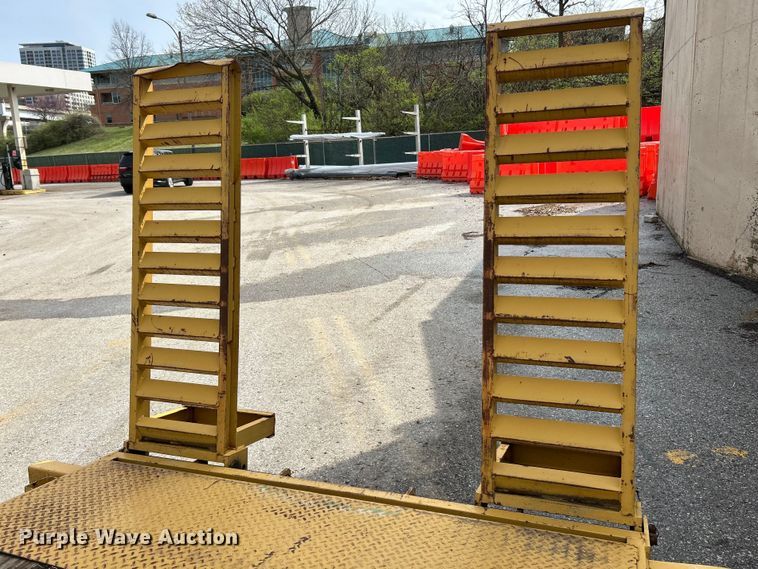 image for item EK4314 2009 Mac-Lander 20TFHWB equipment trailer