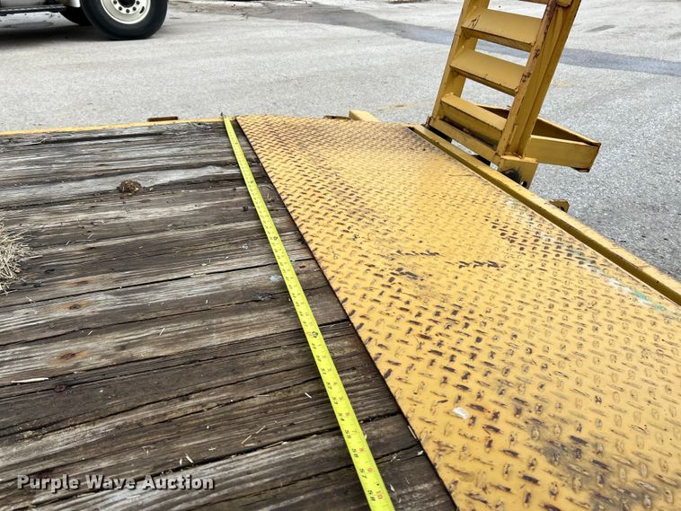 image for item EK4314 2009 Mac-Lander 20TFHWB equipment trailer