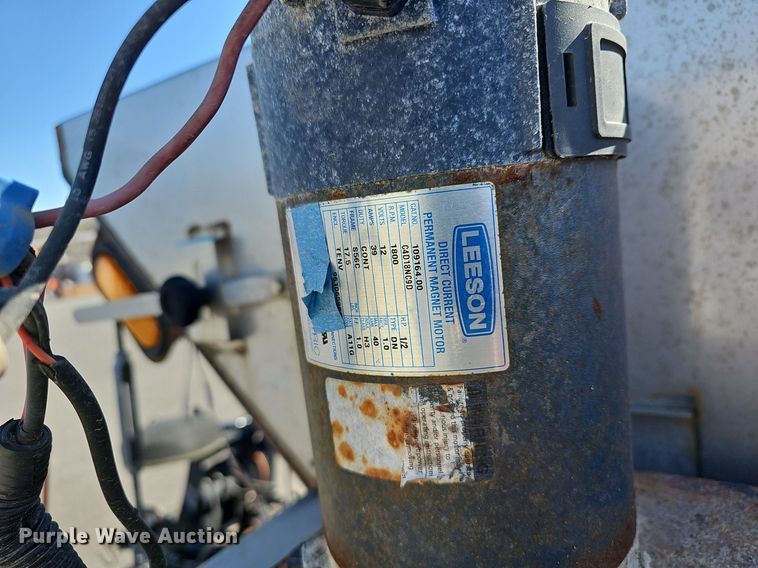 image for item EK5679 Snow removal equipment 