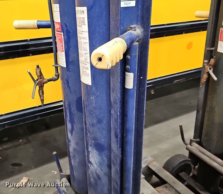 image for item EK5684 (2)  jacks