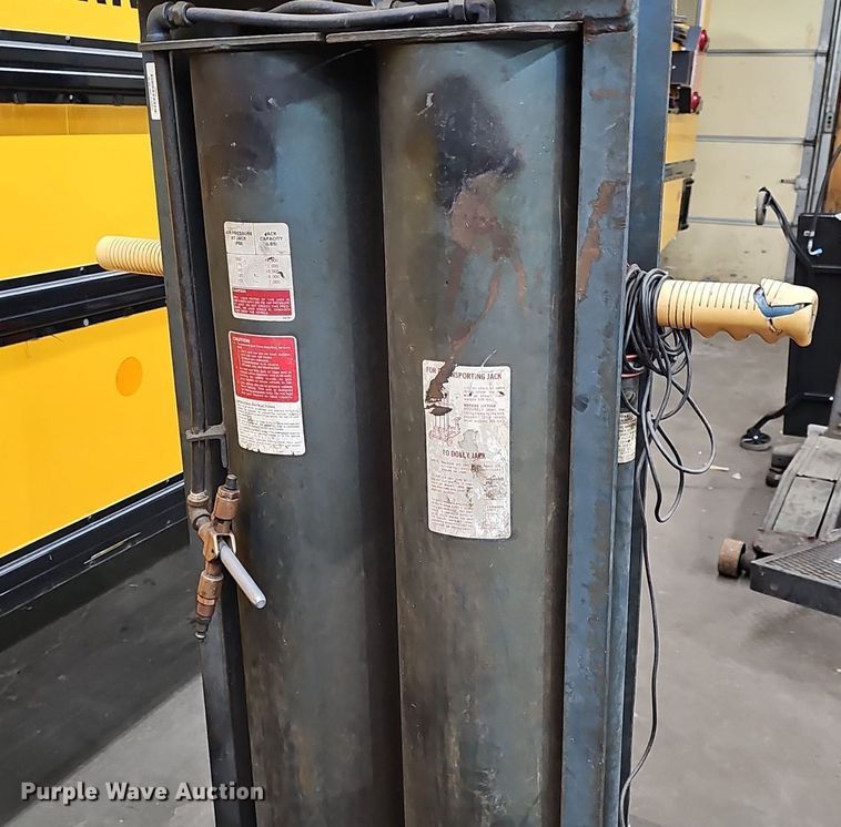 image for item EK5684 (2)  jacks