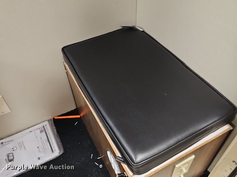 image for item EK5690 (3) hearing booths