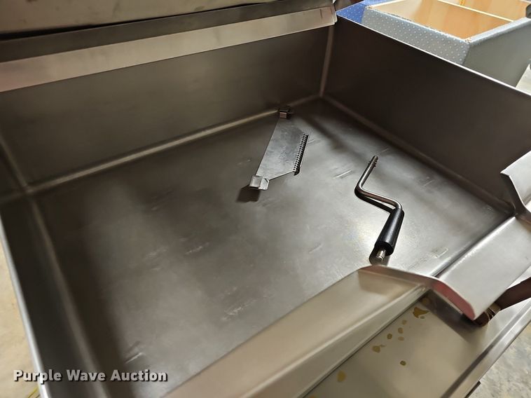 image for item EK5705 (2) tilt skillets