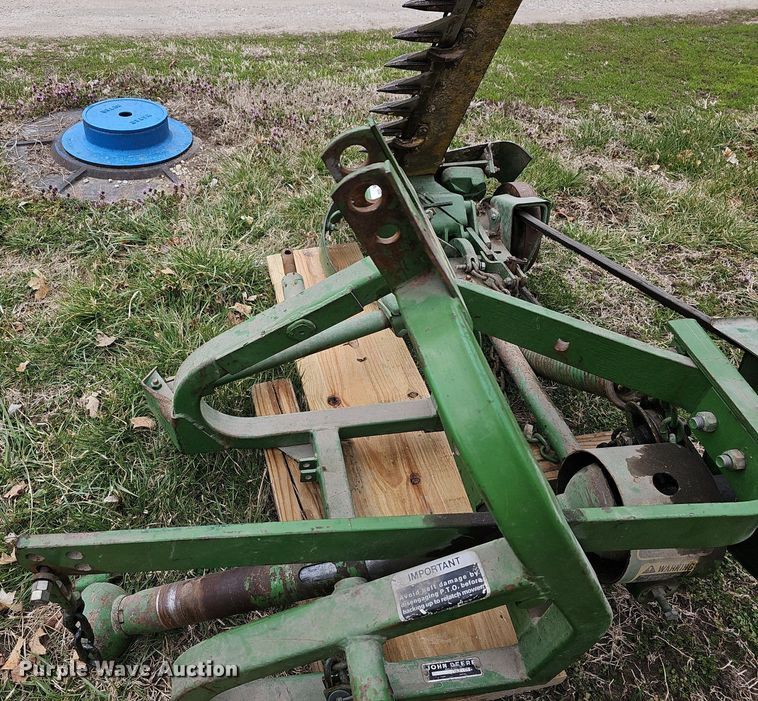 image for item EK5717 John Deere  350 sickle mower