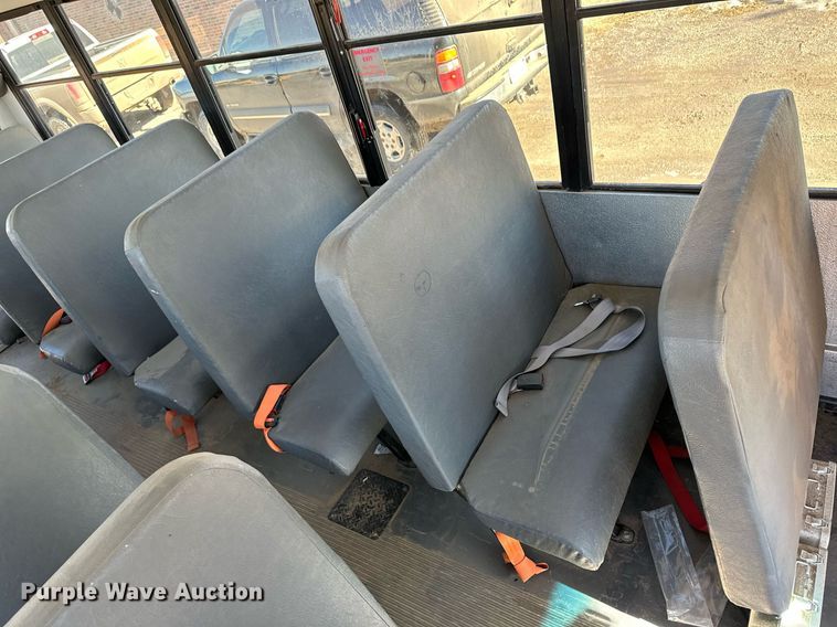 image for item EK9932 2012 Chevrolet 4500 school bus