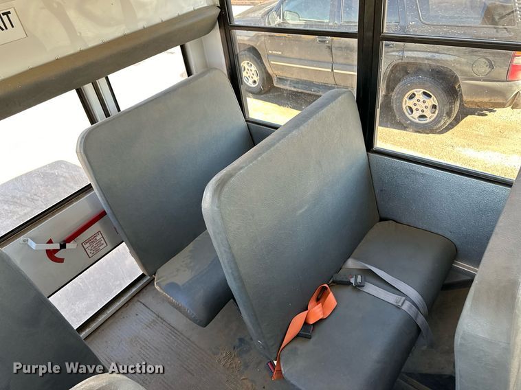 image for item EK9932 2012 Chevrolet 4500 school bus