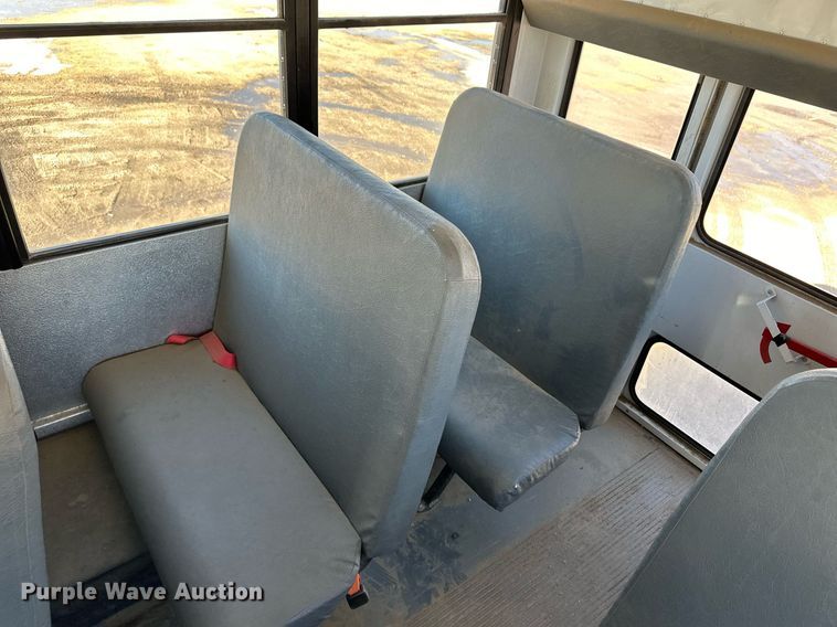 image for item EK9932 2012 Chevrolet 4500 school bus