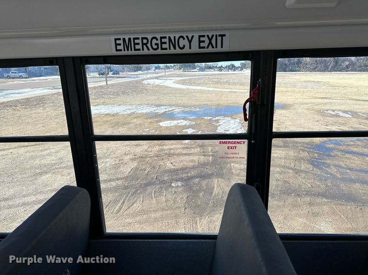 image for item EK9932 2012 Chevrolet 4500 school bus