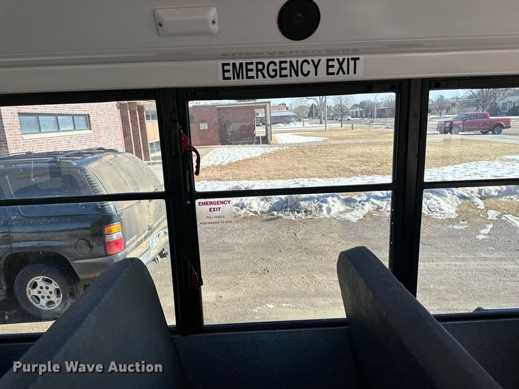 image for item EK9932 2012 Chevrolet 4500 school bus