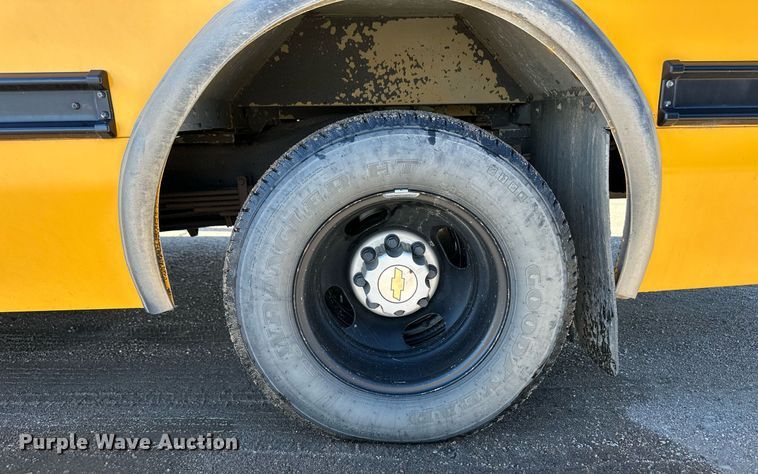 image for item EK9932 2012 Chevrolet 4500 school bus