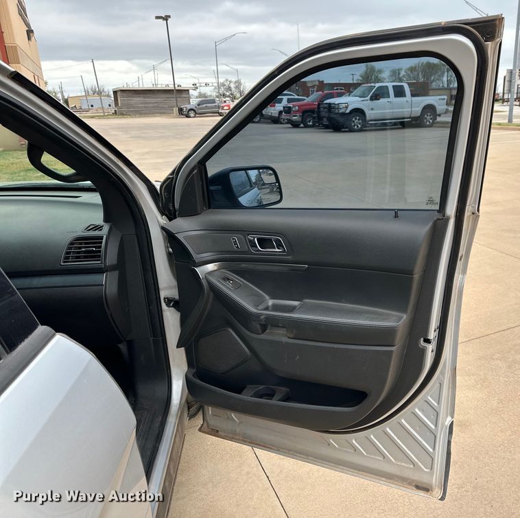 image for item IB9349 2015 Ford Explorer Police Interceptor SUV