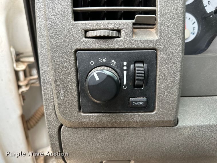 image for item IB9351 2008 Dodge Ram 1500 Quad Cab pickup truck